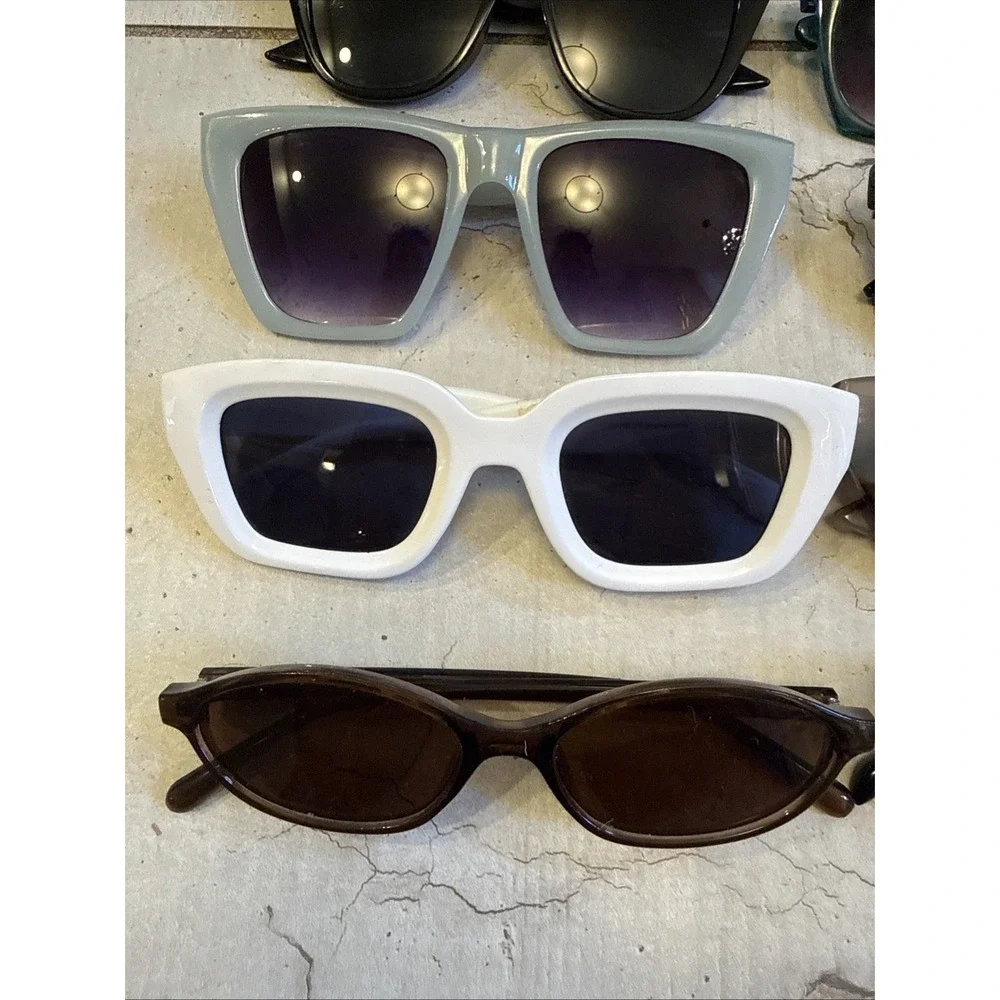 Lot Of 18 Limited Supply-Trend CAT EYE & OVERSIZED Sunglasses Wholesale Bundle
